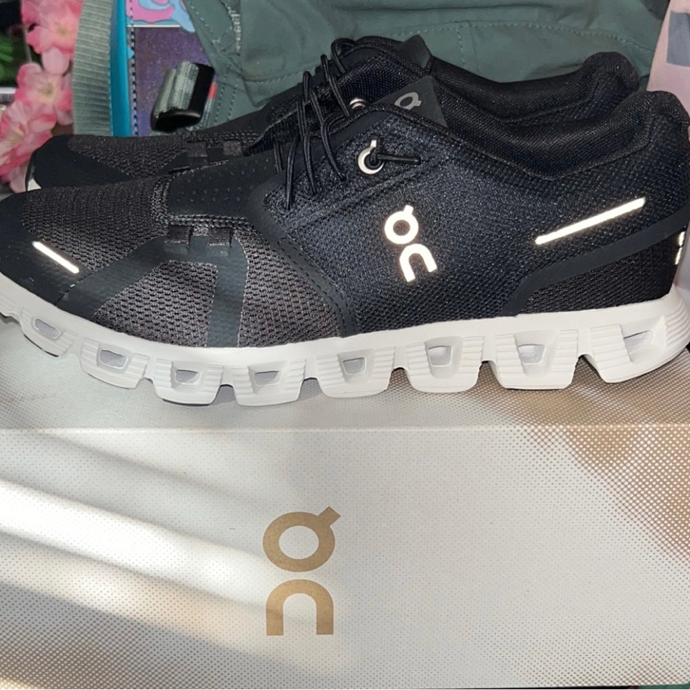 On Cloud 5 women’s shoes